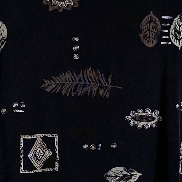 Women’s Printed Tee Shirt Patterned Black M - Picture 3 of 7